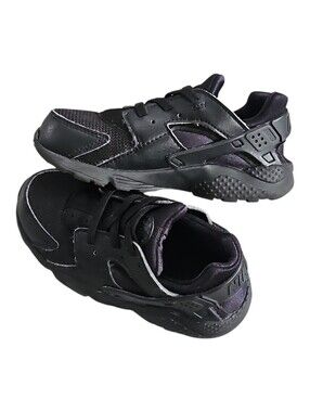 Nike Huarache Run Sneakers In Triple Black Boys Size 10C